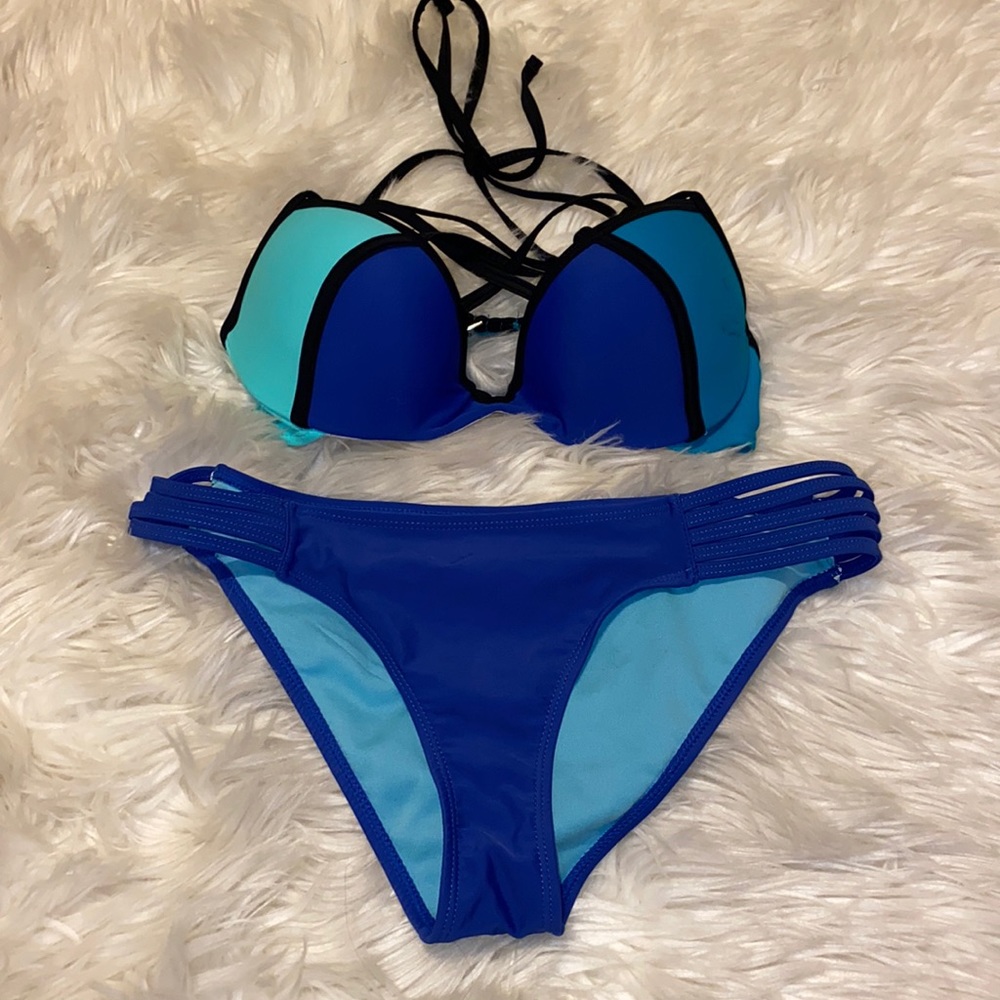 blue bikini